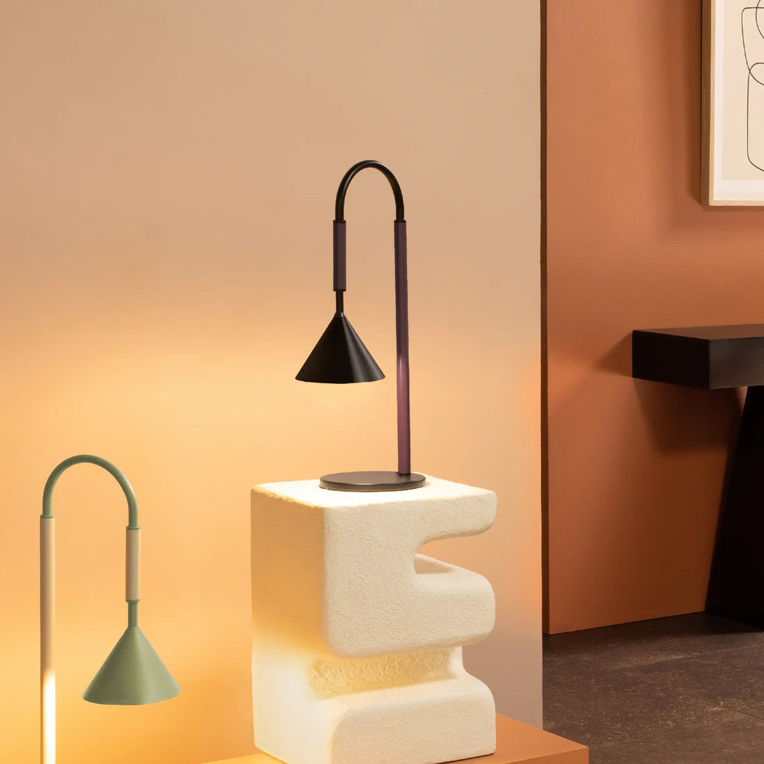 Venna Table Lamp Berry