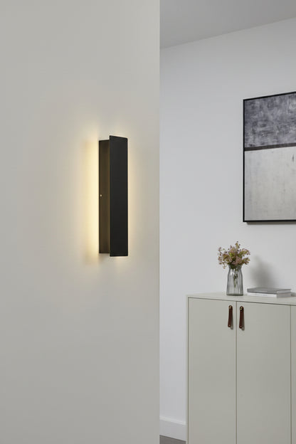 Zubialde LED Wall Light
