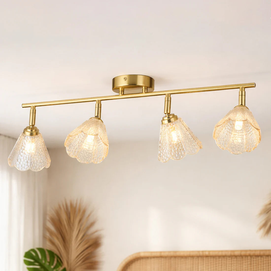 Coraline 4LT Spotlight