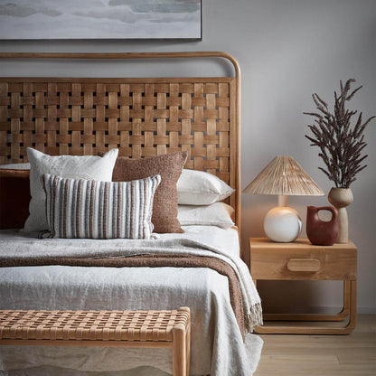 Esta Table Lamp
