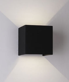 Toca 1 Wall Light Black