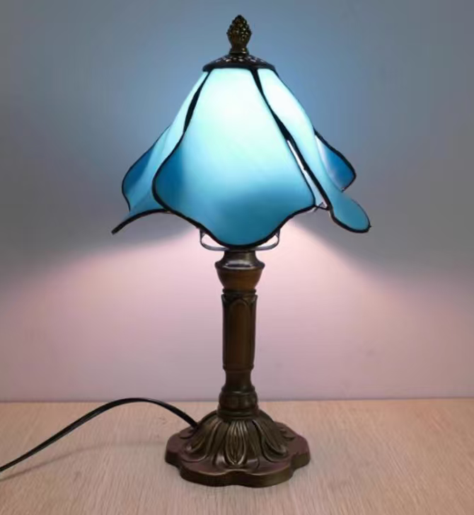 Lotus Shade Tiffany Table Lamp