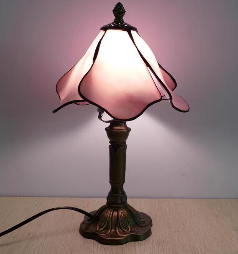 Lotus Shade Tiffany Table Lamp