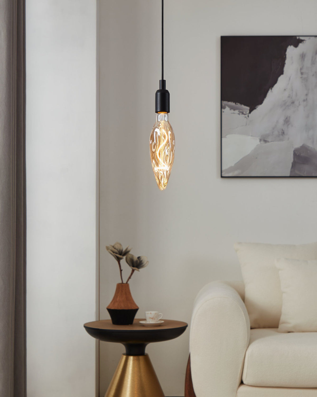 Small Amber LED Flame Globe 4w E27